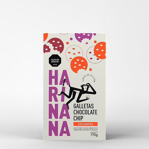 Galletas dulces a base de harina de yuca y cambur verde con chispas de chocolate.